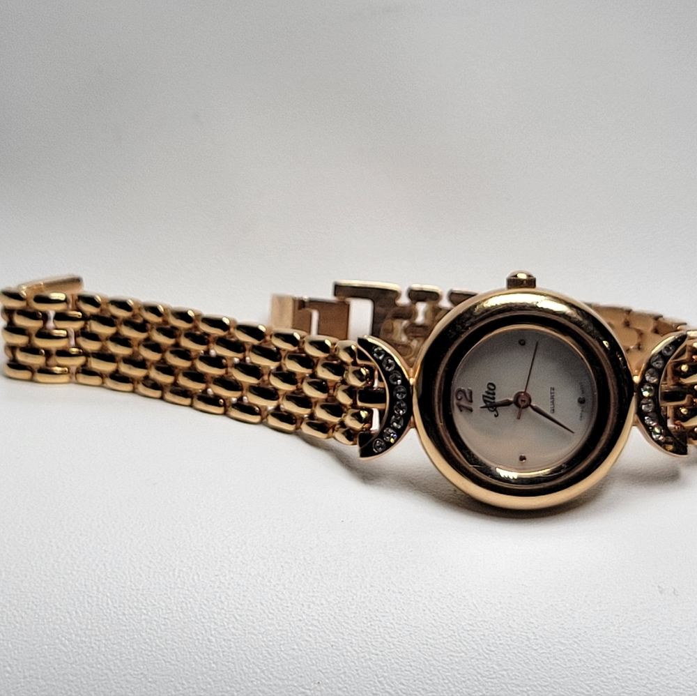 ALTO Women's Watch - Picture 3 of 16